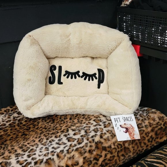 Other - Pet Bed Sleep Dog or Cat.. Bran New w/ Tag